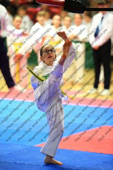 10570