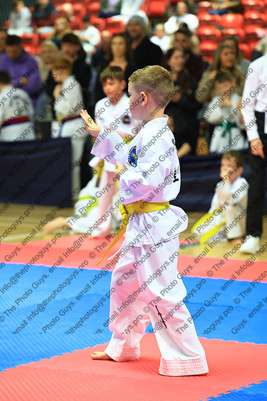10935