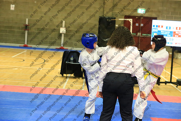 5832