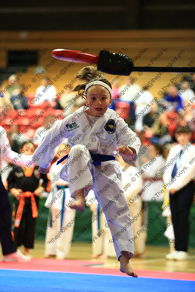 10583